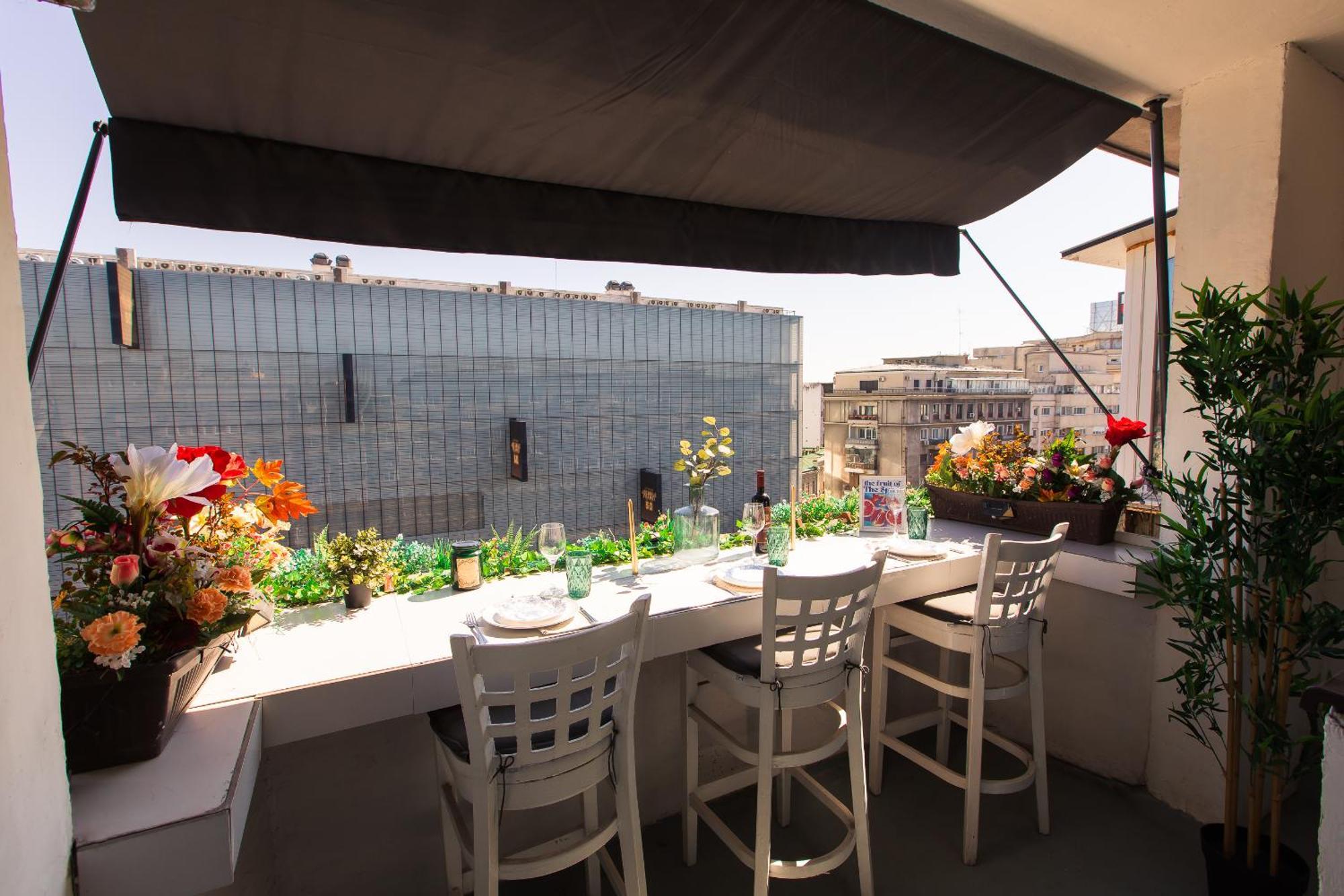 Appartamento Old Town With Amazing View From The Balcony Bucarest